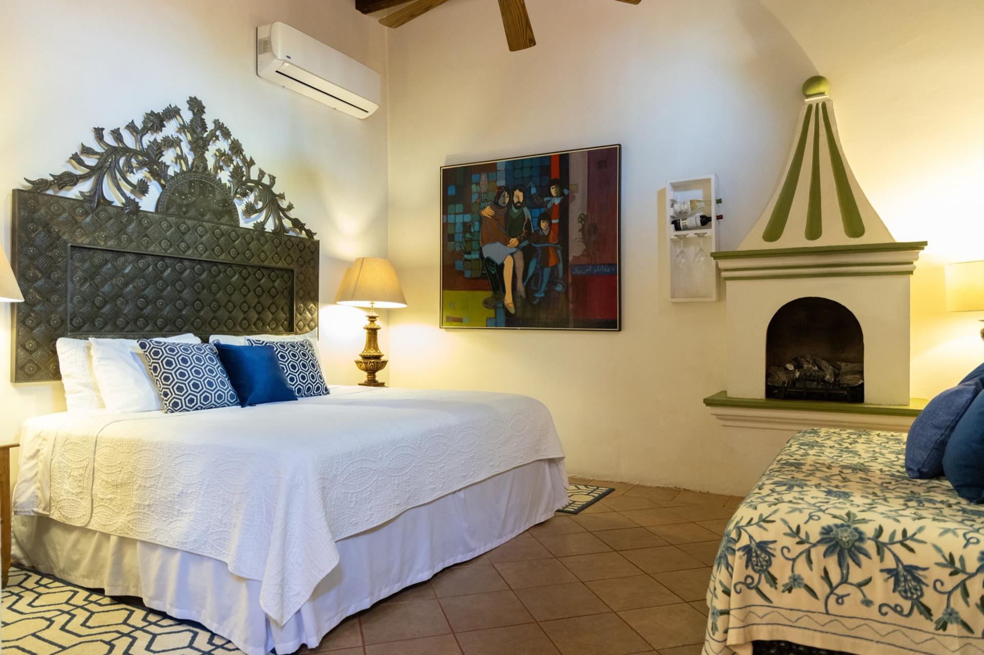 La Escondida Room - Photo 1