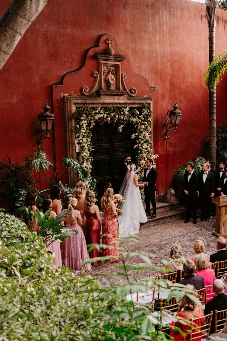 courtyard wedding ceremony
